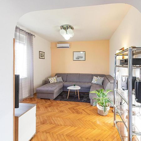 Lovely Apartment In Kastel Kambelovac With Wifi Kaštela 外观 照片