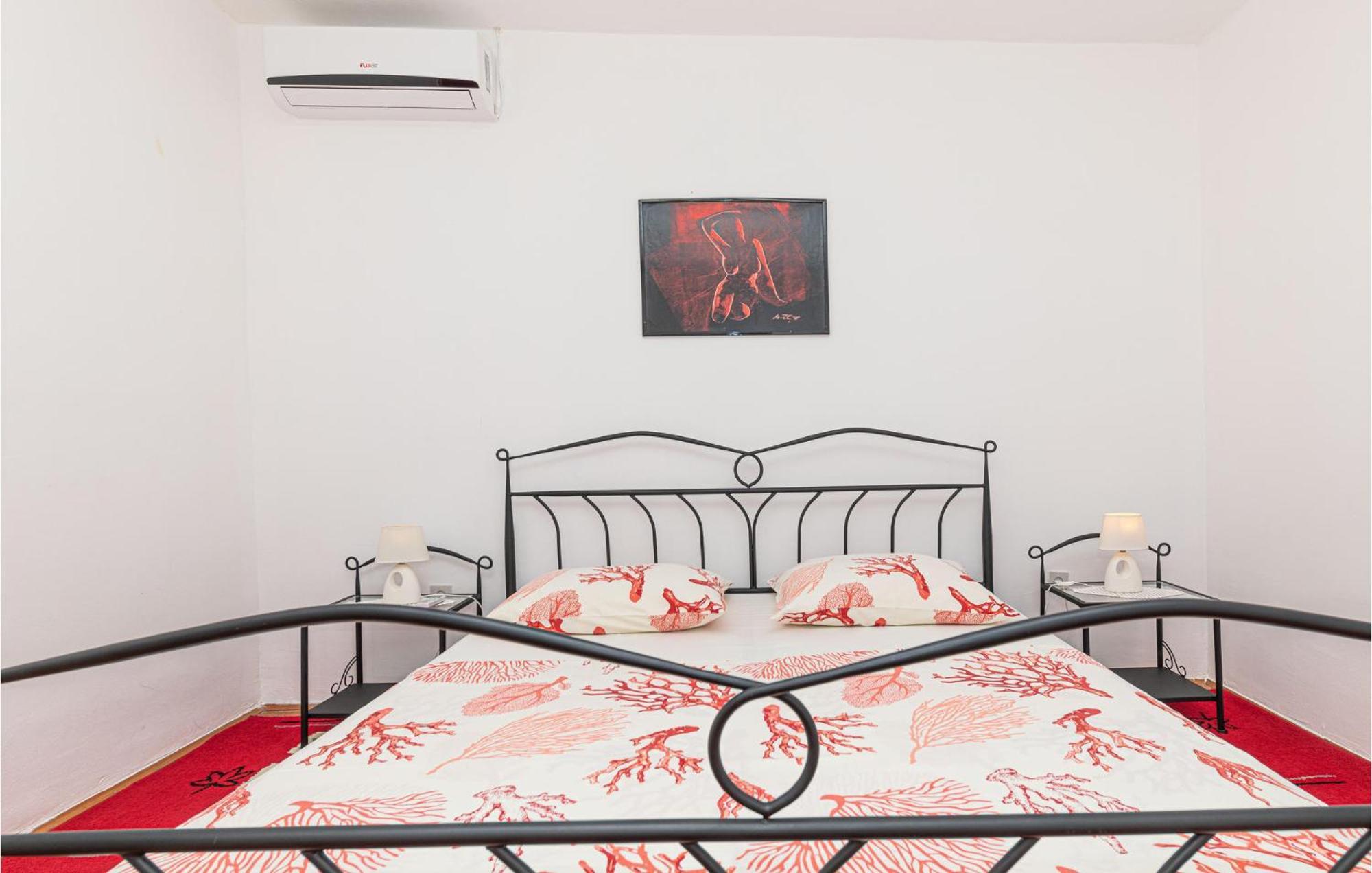 Lovely Apartment In Kastel Kambelovac With Wifi Kaštela 外观 照片