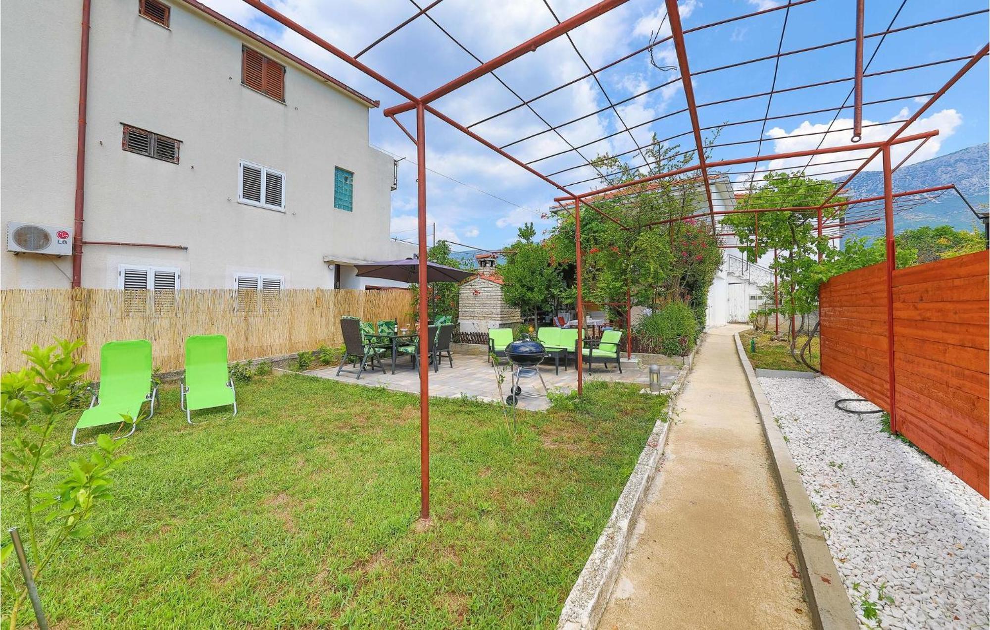Lovely Apartment In Kastel Kambelovac With Wifi Kaštela 外观 照片